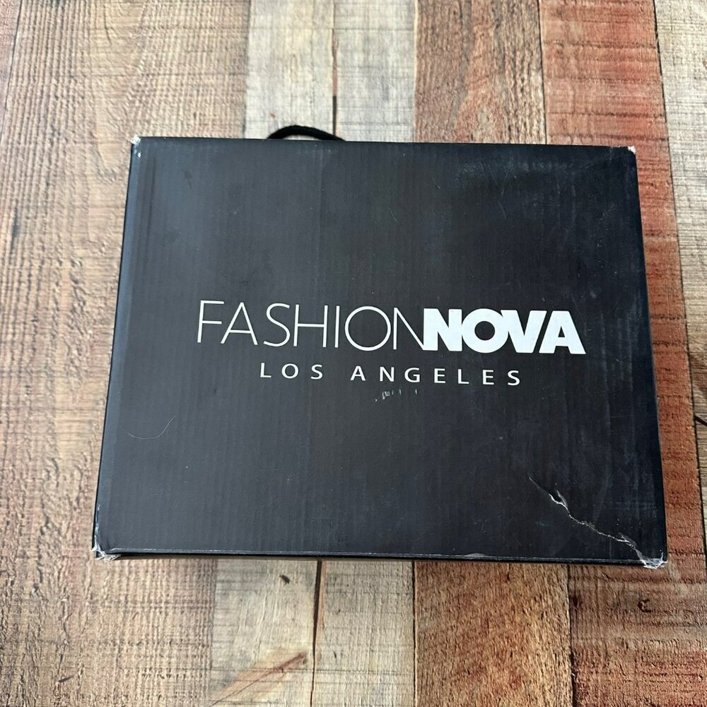 Fashion Nova Link Up With Me Heeled Sandal Dorado Black Size 8.5 - Picture 2 of 9